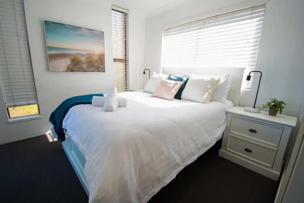 公寓 Callie Beach Escape - Beachside View, Family Friendly, Walk Everywhere 卡伦德拉