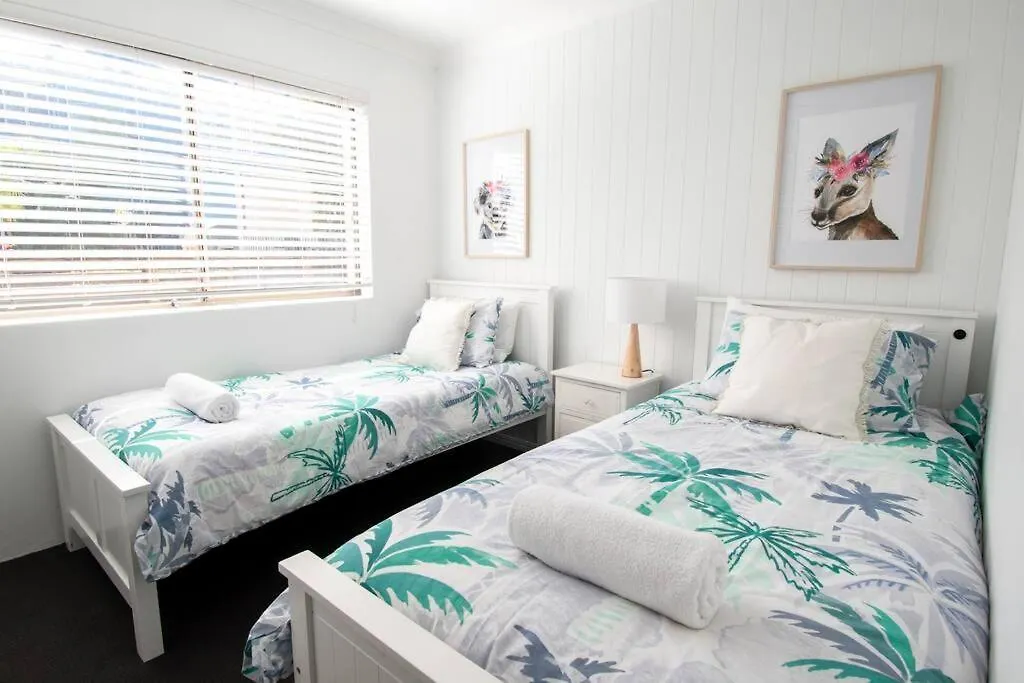 קלונדרה Callie Beach Escape - Beachside View, Family Friendly, Walk Everywhere 0*,