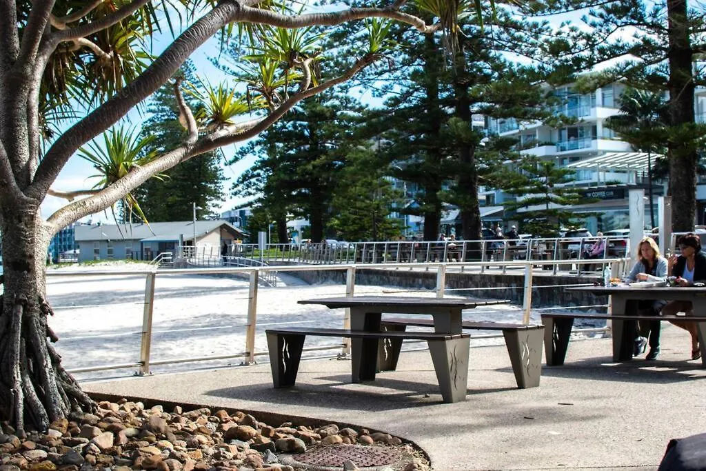דירה קלונדרה Callie Beach Escape - Beachside View, Family Friendly, Walk Everywhere אוסטרליה